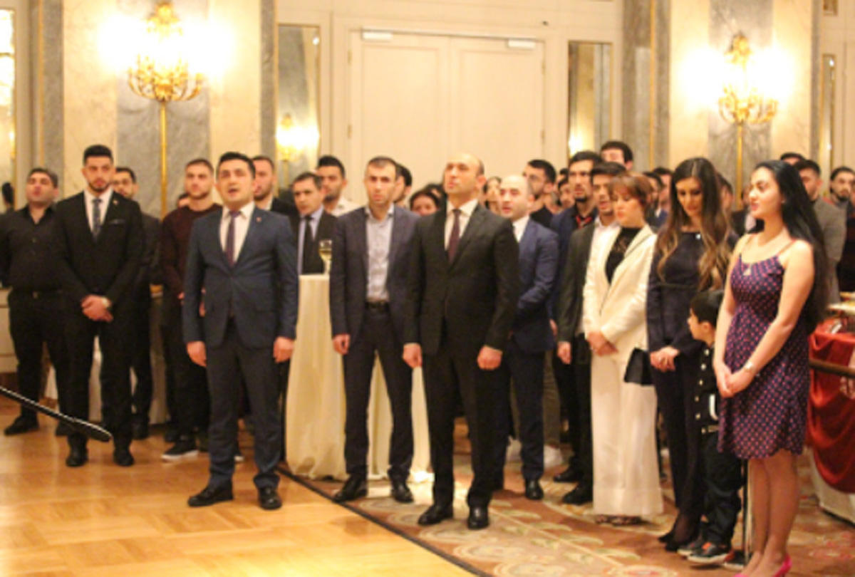 Roma azərbaycanlıları həmrəylik gününü təntənə ilə qeyd ediblər (FOTO)