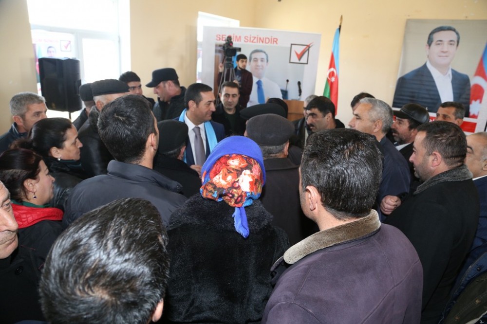 Mahir Abbaszadə bölgələrdə görüşlərə Şəkidən başladı -FOTOLAR