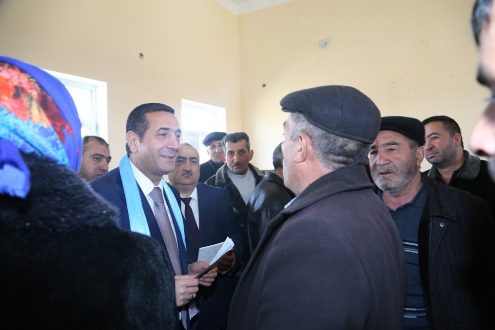Mahir Abbaszadə bölgələrdə görüşlərə Şəkidən başladı -FOTOLAR