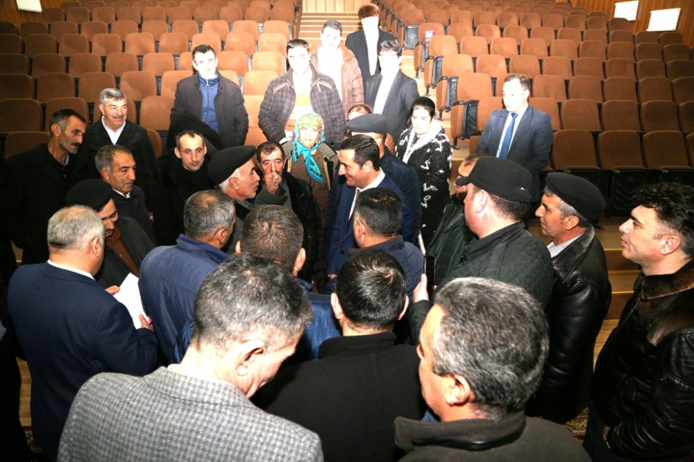 Mahir Abbaszadənin növbəti görüşü Oğuzda oldu- FOTO Mahir Abbaszadənin növbəti görüşü Oğuzda oldu- FOTO