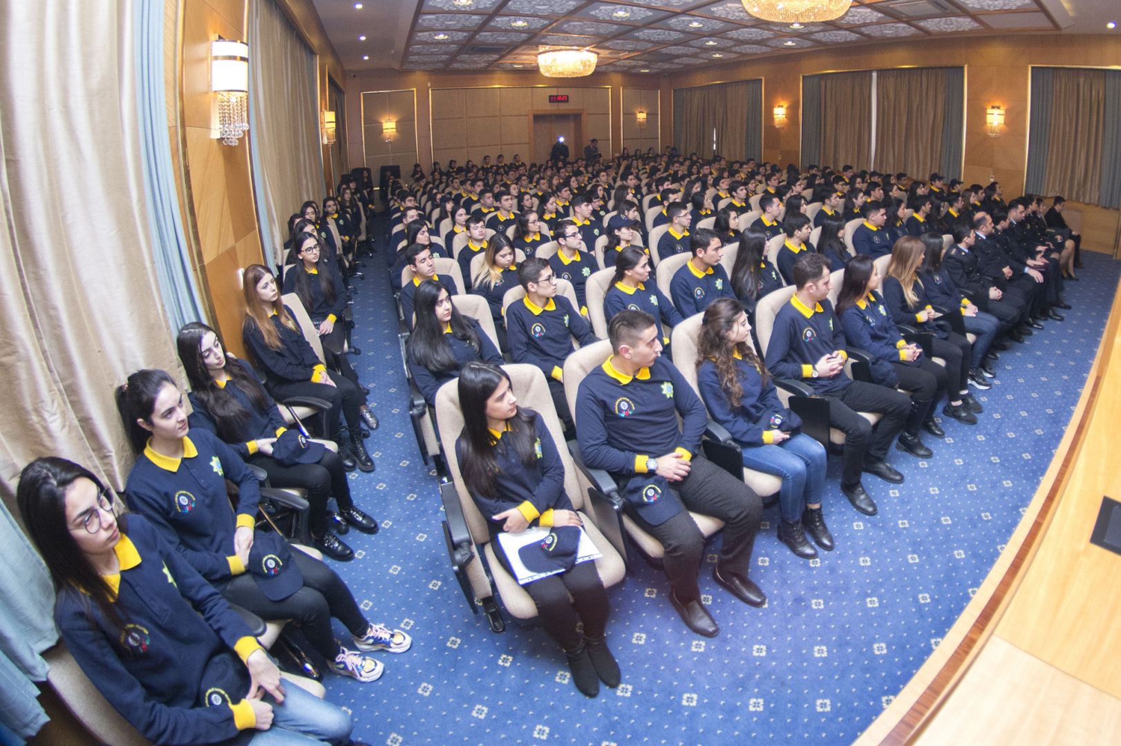 Dövlət Gömrük Komitəsinin sədri 3-cü "könüllü gömrükçü" dəstəsinin üzvləri ilə görüşüb (FOTO) - Gallery Image