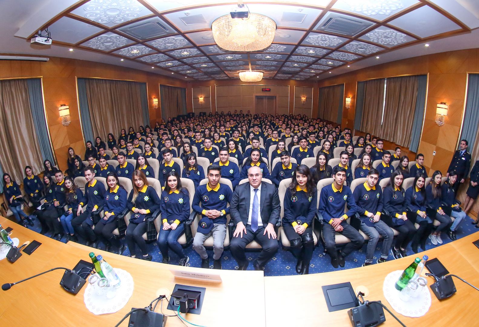 Dövlət Gömrük Komitəsinin sədri 3-cü "könüllü gömrükçü" dəstəsinin üzvləri ilə görüşüb (FOTO) - Gallery Image