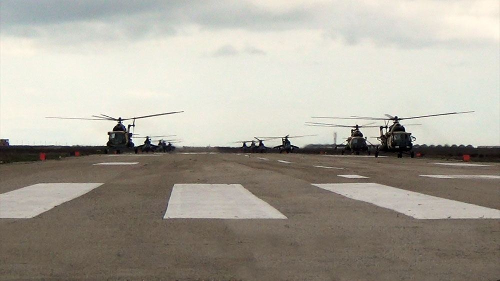 Təlimlərdəki döyüş aviasiya vasitələrinin yerdəyişməsi həyata keçirilib (FOTO/VİDEO) - Gallery Image