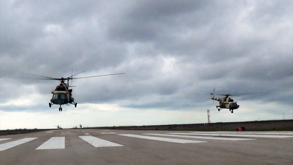 Təlimlərdəki döyüş aviasiya vasitələrinin yerdəyişməsi həyata keçirilib (FOTO/VİDEO) - Gallery Image