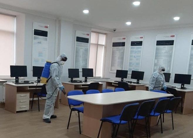 Bakı Ali Neft Məktəbi növbəti dəfə əsaslı dezinfeksiya edildi (FOTO) - Gallery Image