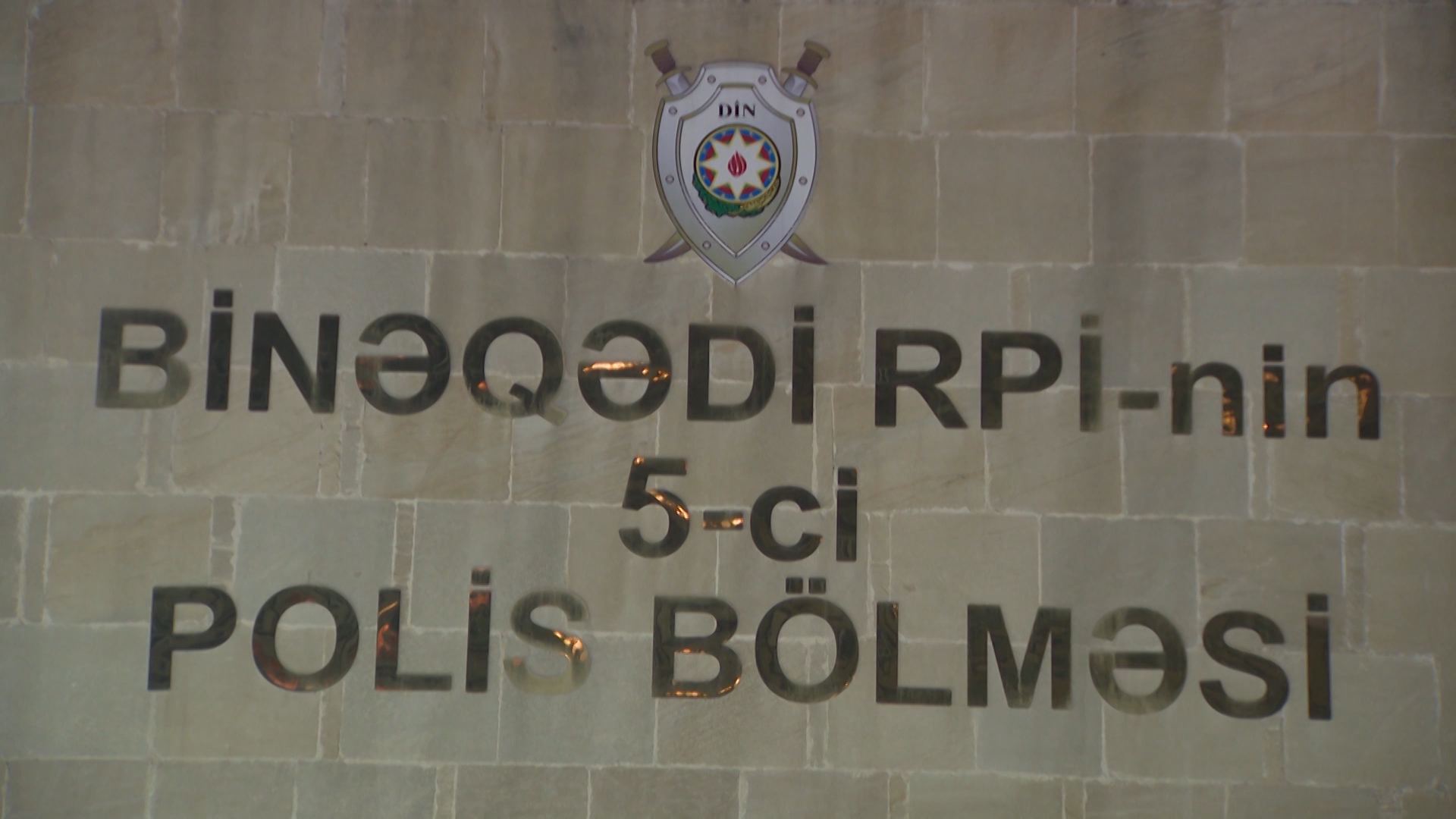 Bakıda bir gecədə 20-dən çox avtomobildən oğurluq edən dəstə saxlanıldı (FOTO) - Gallery Image