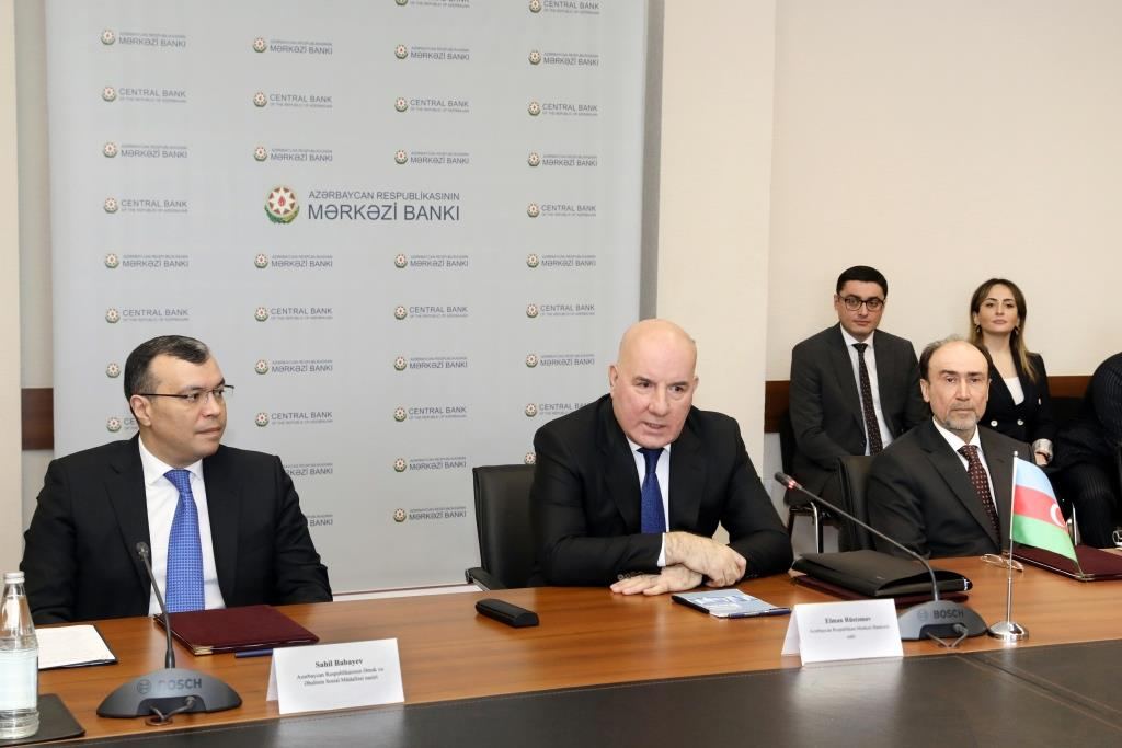 Əmək və Əhalinin Sosial Müdafiəsi Nazirliyi, Mərkəzi Bank və Banklar Assosiasiyası arasında Memorandum imzalandı - Gallery Image