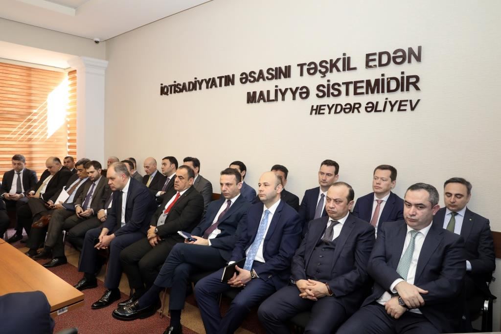 Əmək və Əhalinin Sosial Müdafiəsi Nazirliyi, Mərkəzi Bank və Banklar Assosiasiyası arasında Memorandum imzalandı - Gallery Image