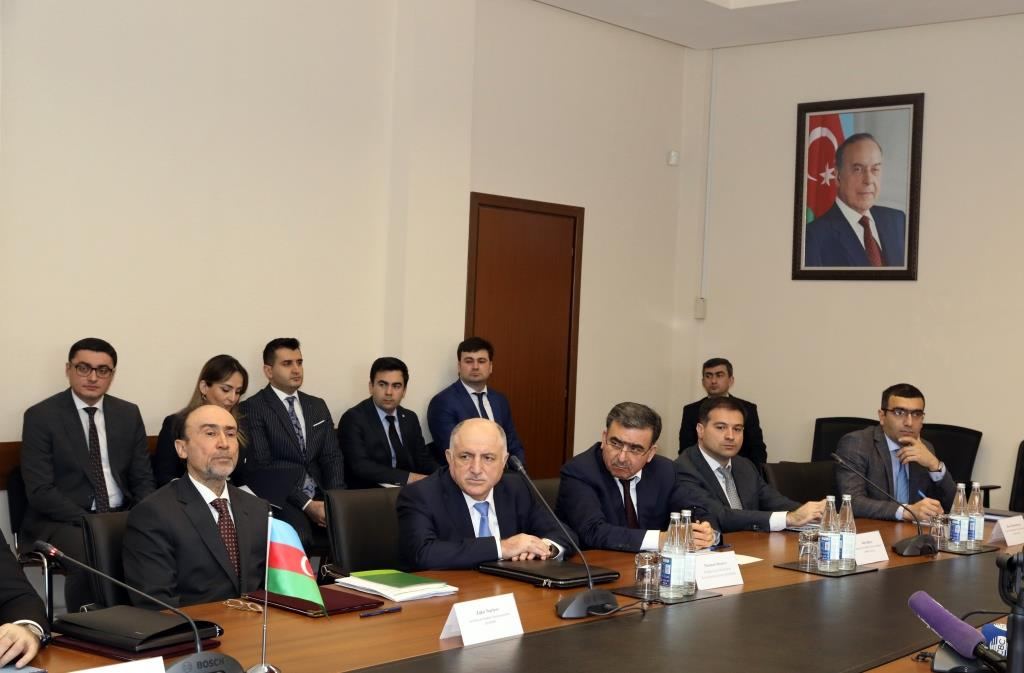 Əmək və Əhalinin Sosial Müdafiəsi Nazirliyi, Mərkəzi Bank və Banklar Assosiasiyası arasında Memorandum imzalandı - Gallery Image