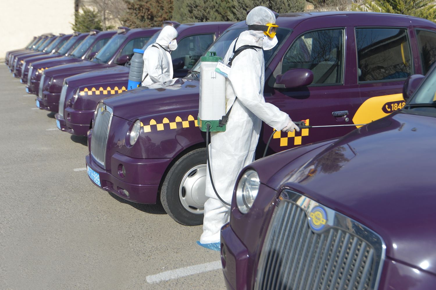 Bakıda taksilər gündəlik dezinfeksiya edilir (FOTO) - Gallery Image