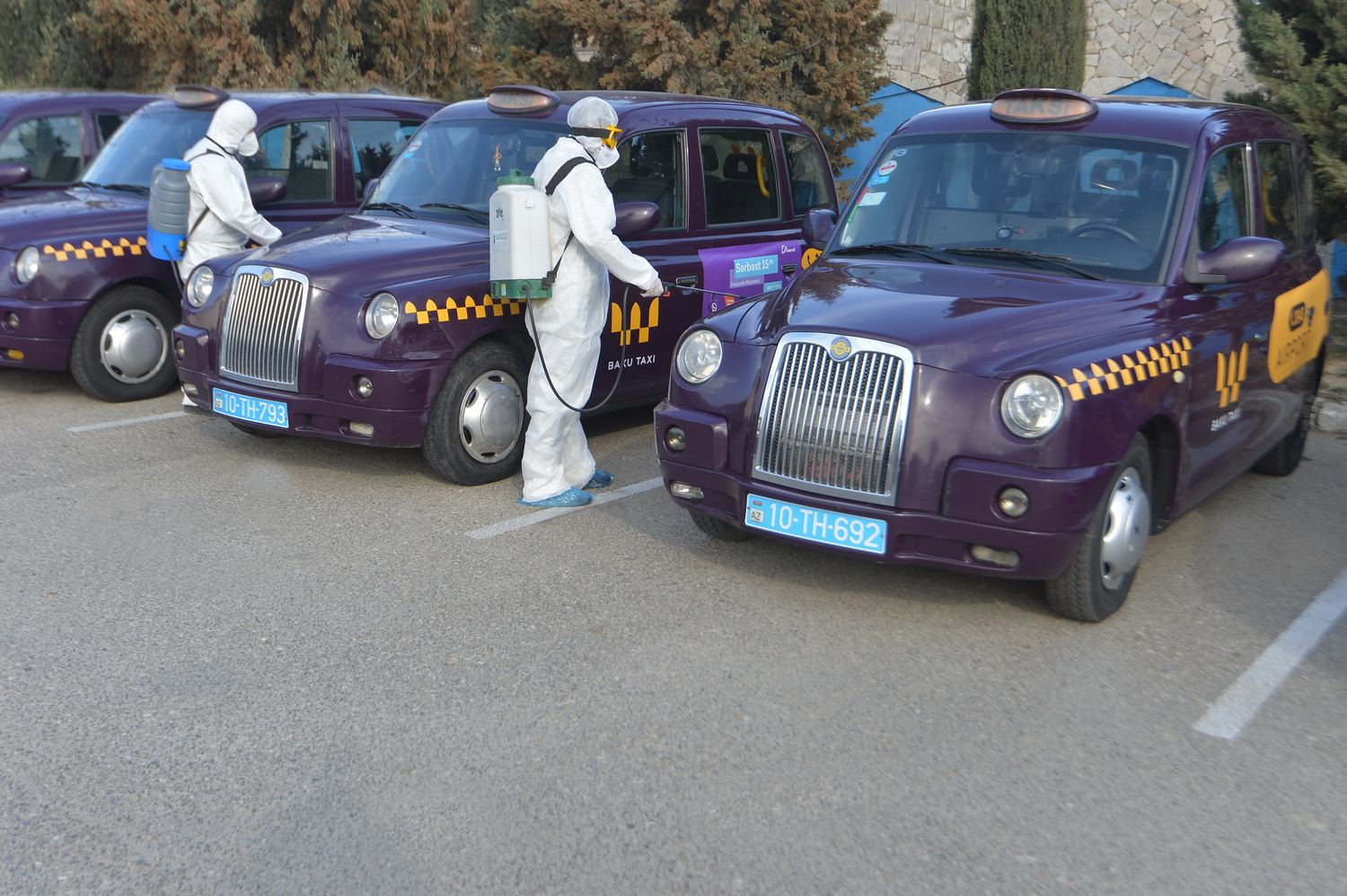 Bakıda taksilər gündəlik dezinfeksiya edilir (FOTO) - Gallery Image