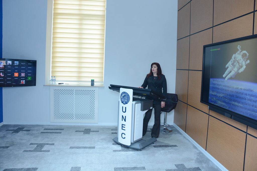 UNEC-də gün ərzində 9200 tələbəyə distant dərslər keçilir (FOTO) - Gallery Image