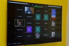 UNEC-də gün ərzində 9200 tələbəyə distant dərslər keçilir (FOTO) - Gallery Thumbnail