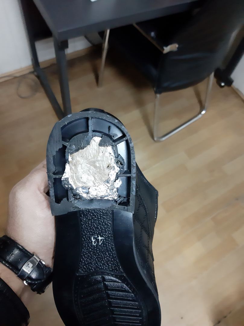 Poçtla göndərilən bağlamada narkotik vasitə aşkarlandı (FOTO) - Gallery Image