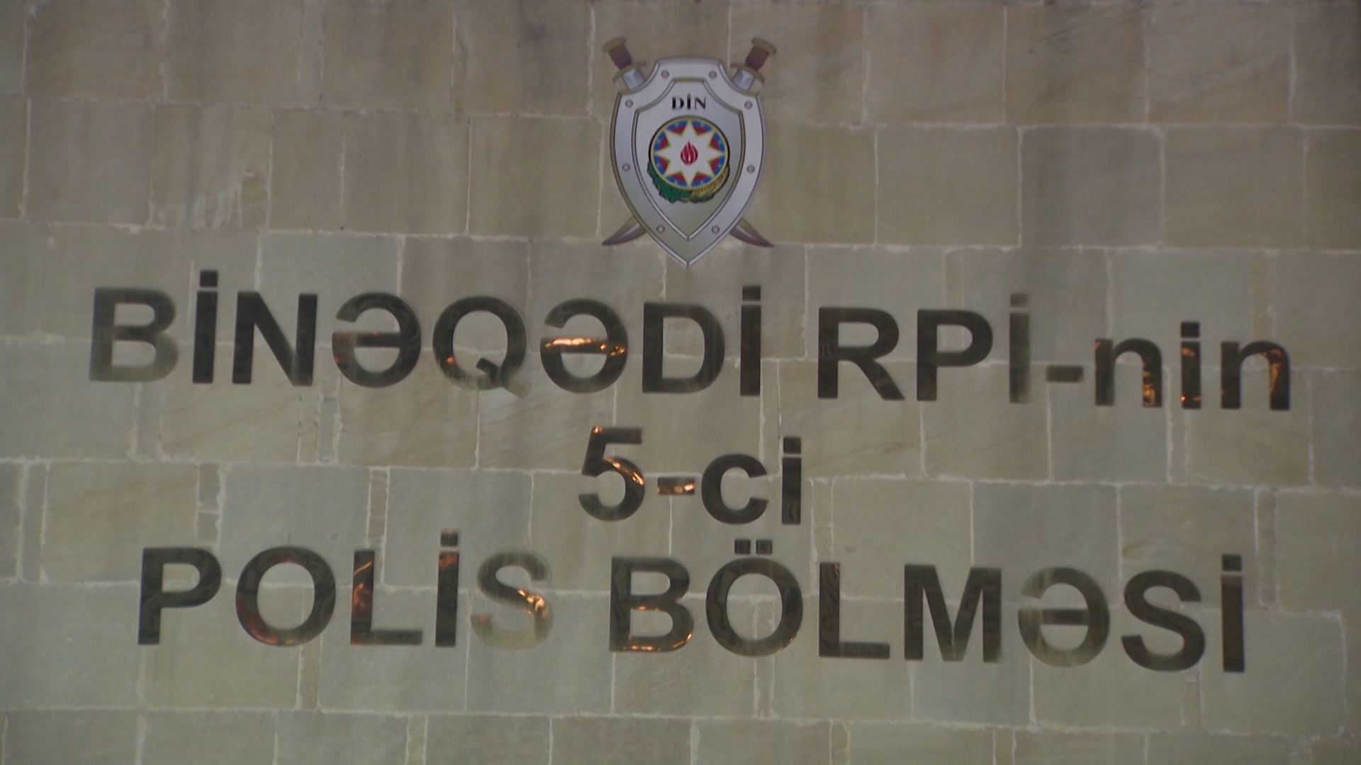 Bakıda karantin rejimini pozan kafenin sahibi həbs edildi, müştəriləri cərimələndi (FOTO) - Gallery Image