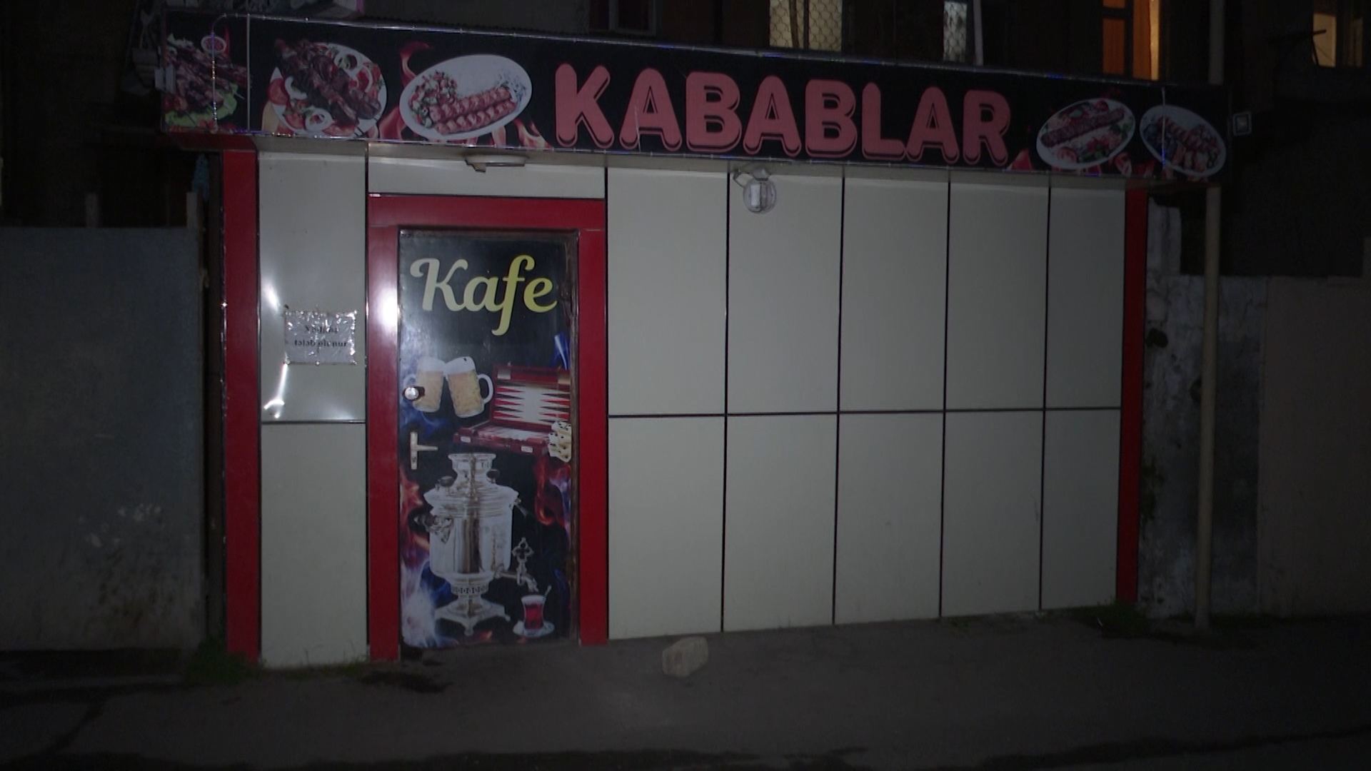 Bakıda karantin rejimini pozan kafenin sahibi həbs edildi, müştəriləri cərimələndi (FOTO) - Gallery Image