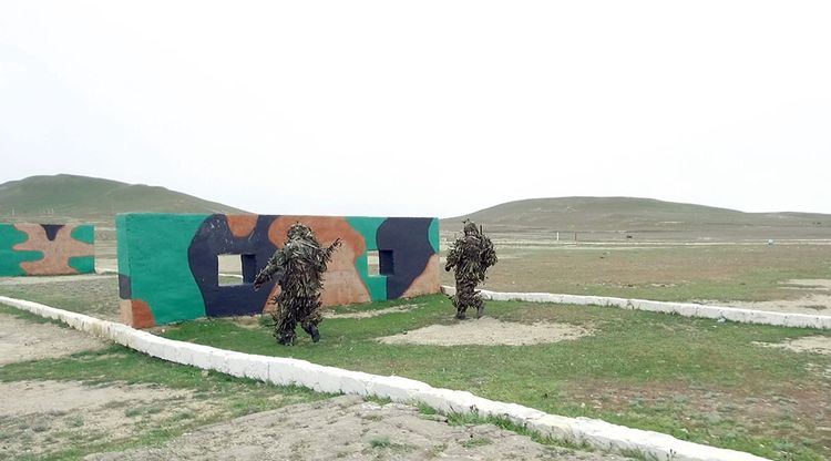 Azərbaycan Ordusunda snayperlərin hazırlığı yoxlanılır (FOTO/VİDEO) - Gallery Image