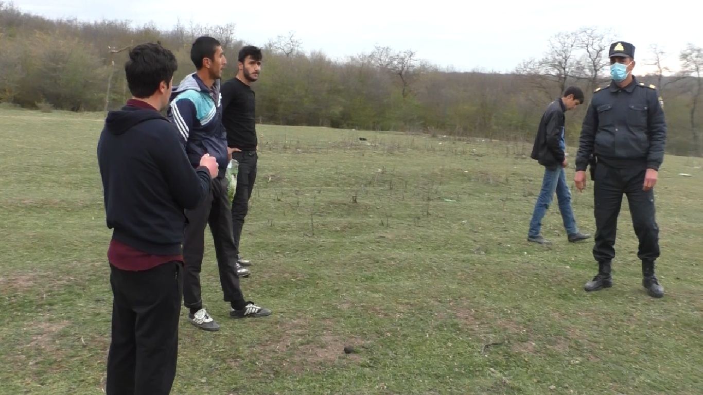 Qubada karantin rejimini pozan şəxslər cərimə olundular (FOTO) - Gallery Image