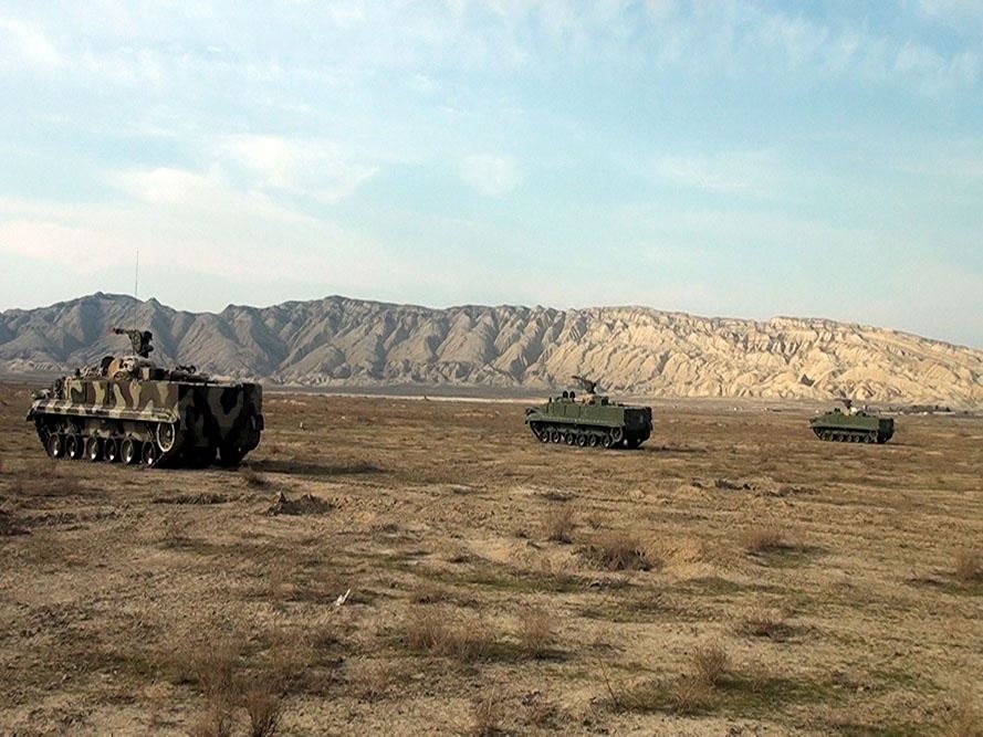 Artilleriya bölmələri döyüş atışları icra edir (FOTO/VİDEO) - Gallery Image