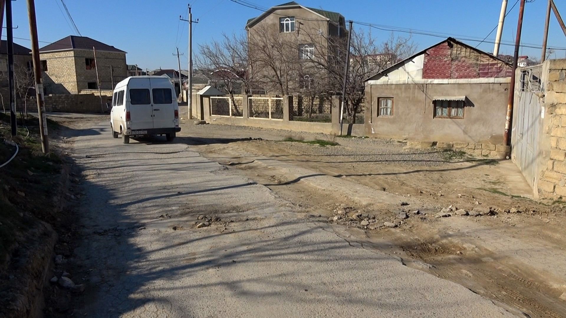 Abşeronda 23 küçə və yol təmir olunur (FOTO) - Gallery Image