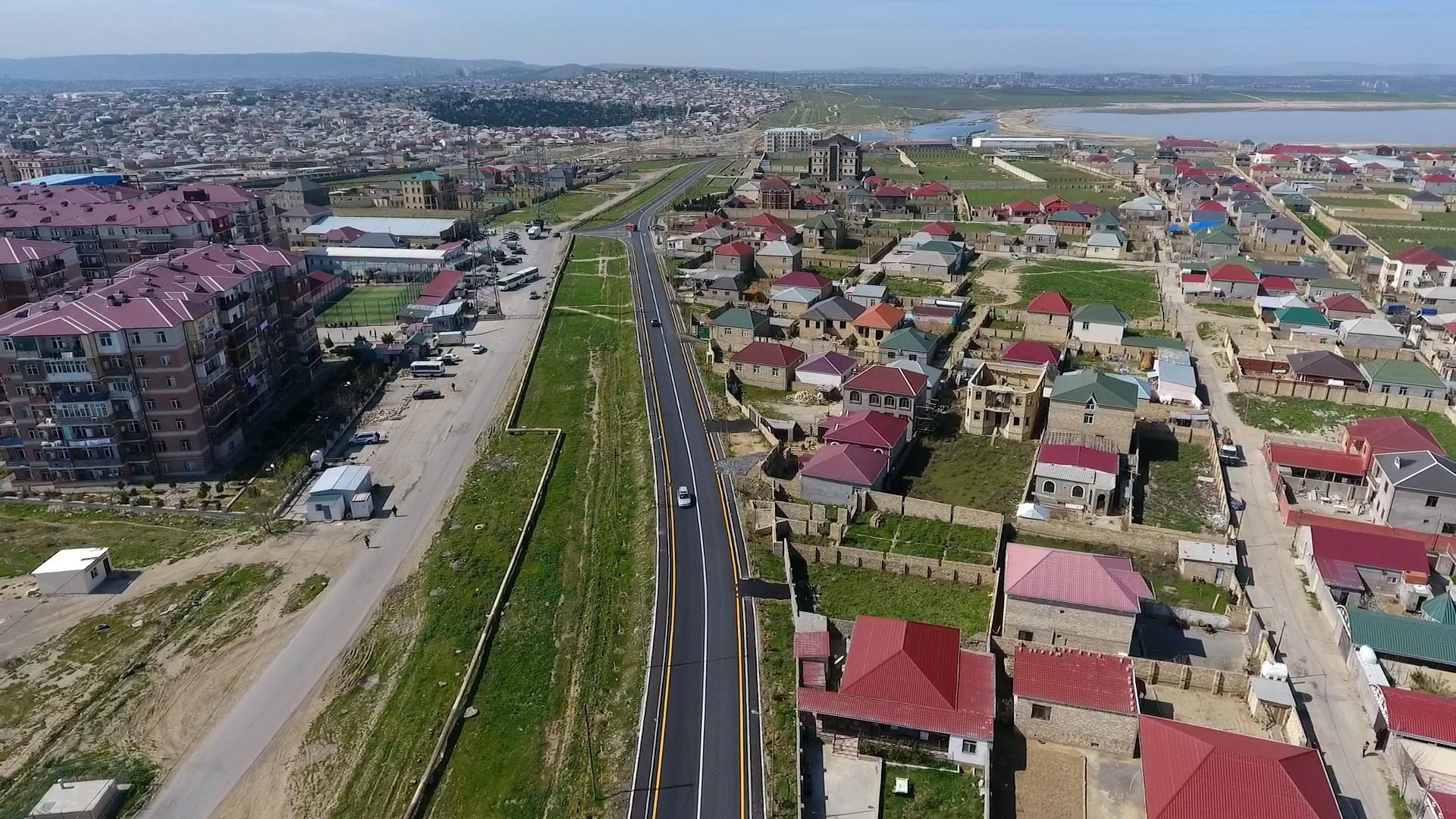 Abşeronda 23 küçə və yol təmir olunur (FOTO) - Gallery Image