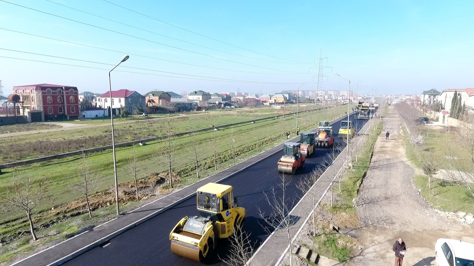 Abşeronda 23 küçə və yol təmir olunur (FOTO) - Gallery Image