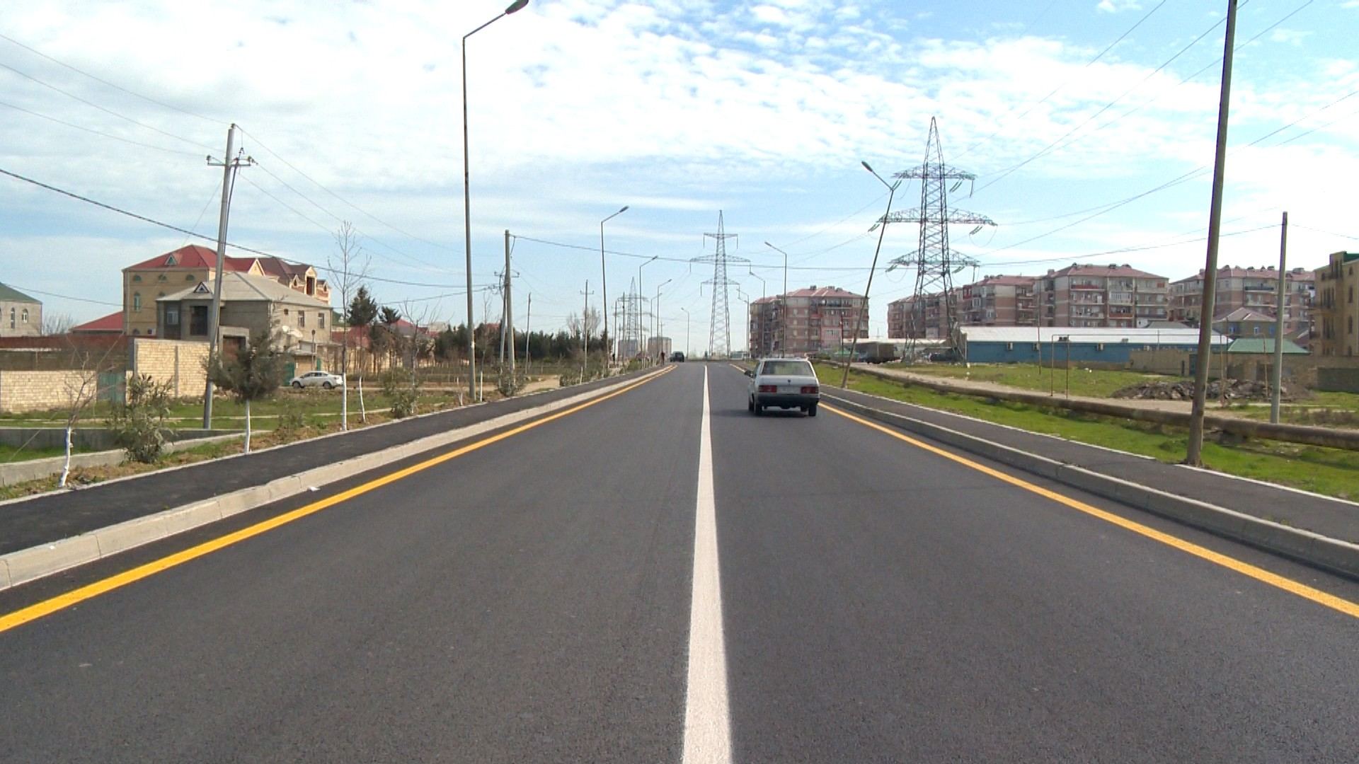 Abşeronda 23 küçə və yol təmir olunur (FOTO) - Gallery Image