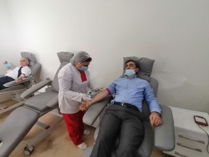 Jurnalistlər qanvermə aksiyasında iştirak ediblər (FOTO) - Gallery Image