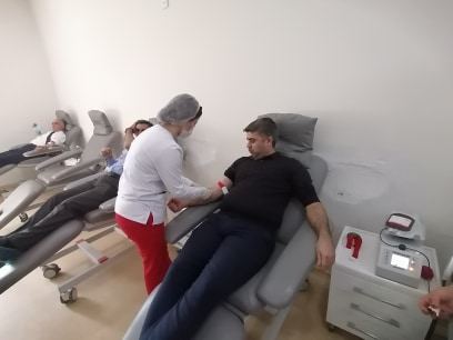 Jurnalistlər qanvermə aksiyasında iştirak ediblər (FOTO) - Gallery Image