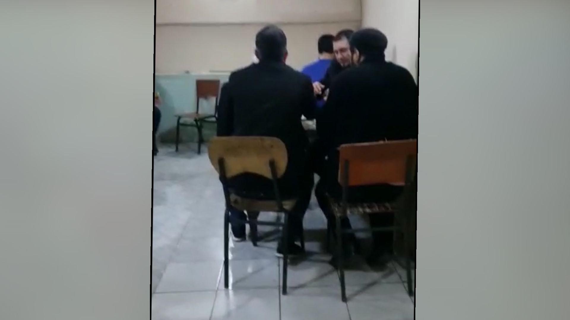Səbaildə gizli şəkildə fəaliyyət göstərən kafe aşkar edilib (FOTO/VİDEO) - Gallery Image
