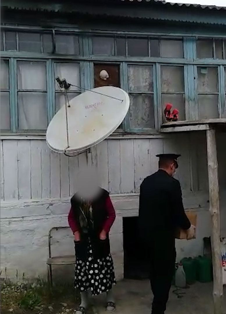Şimal Ərazi Baş Gömrük İdarəsinin əməkdaşları aztəminatlı ailələrə yardım ediblər (FOTO/VİDEO) - Gallery Image