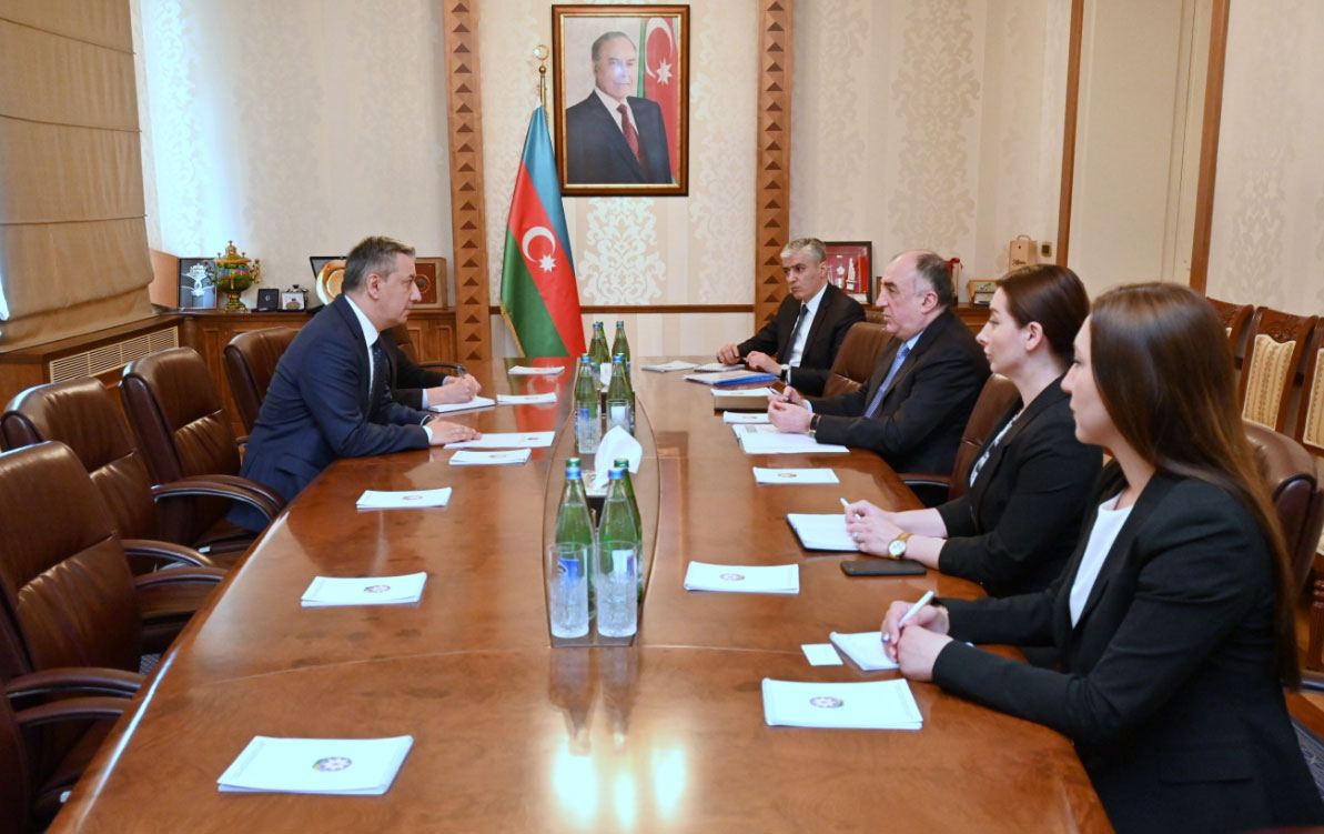 Elmar Məmmədyarov Özbəkistanın ölkəmizə yeni təyin olunmuş səfirini qəbul edib (FOTO) - Gallery Image
