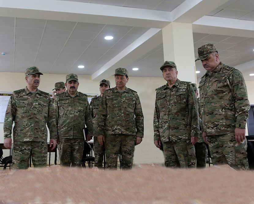 Cəbhəboyu zonada tikintisi yekunlaşmaqda olan hərbi hissəyə baxış keçirilib (FOTO/VİDEO) - Gallery Image