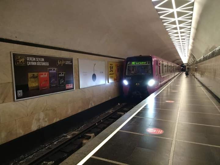 Bakı metrosunda yeni qaydalar FOTOLARDA - Gallery Image