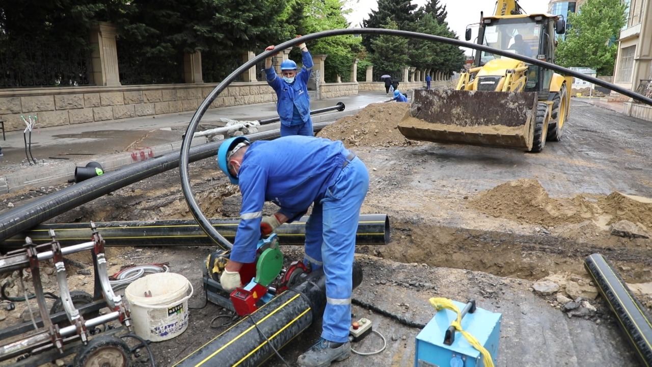 Bakının bu küçələrinin qaz təchizatında problemə son qoyulub (FOTO) - Gallery Image