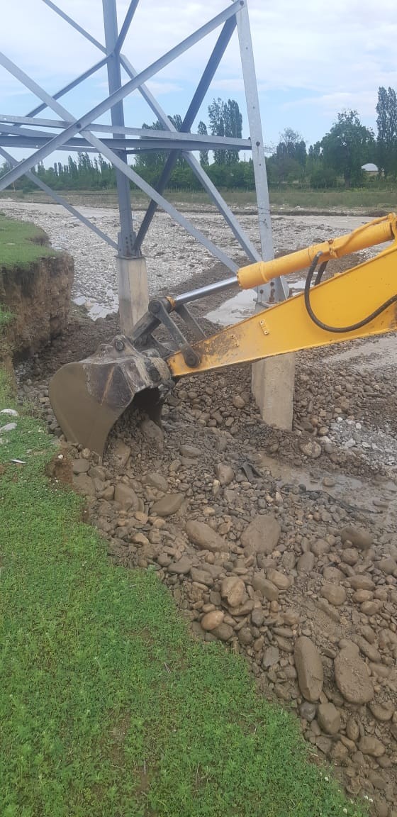 Sel suları 35 kV-luq hava xətti üçün təhlükə yaradıb -FOTOLAR