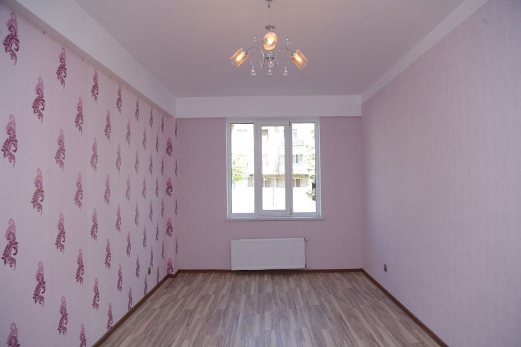 Gəncədə partlayış nəticəsində evsiz qalmış sakinlərə yeni mənzillər təqdim edildi (FOTO) - Gallery Image