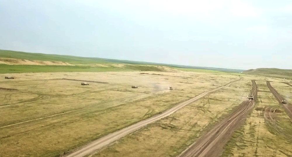 Təlimlərdə qoşunların yerdəyişməsi icra olunub (FOTO/VİDEO) - Gallery Image