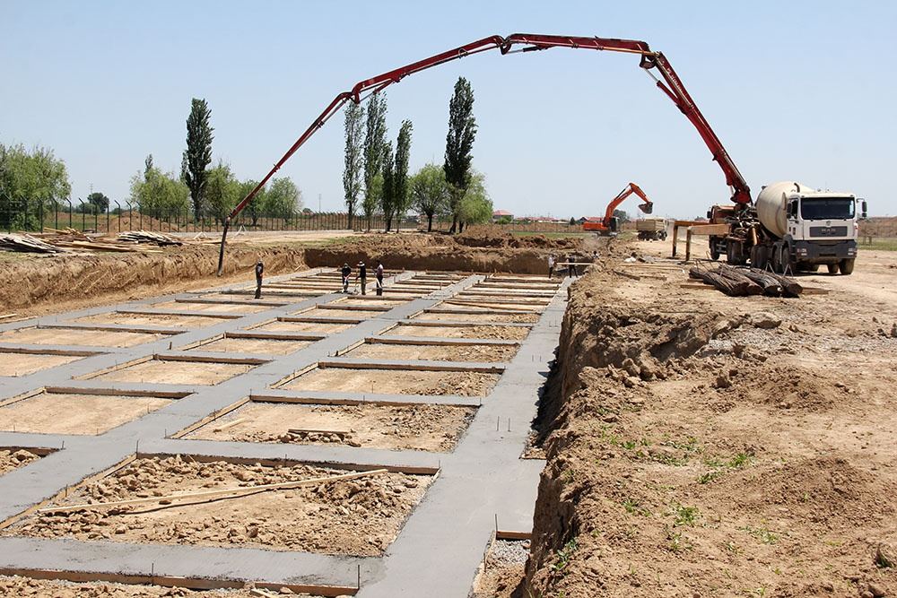 Cəbhəboyu zonada yeni inşa edilmiş hərbi hissələrin açılışı və tikintisi davam etdirilən obyektlərə baxış keçirilib (FOTO/VİDEO) - Gallery Image