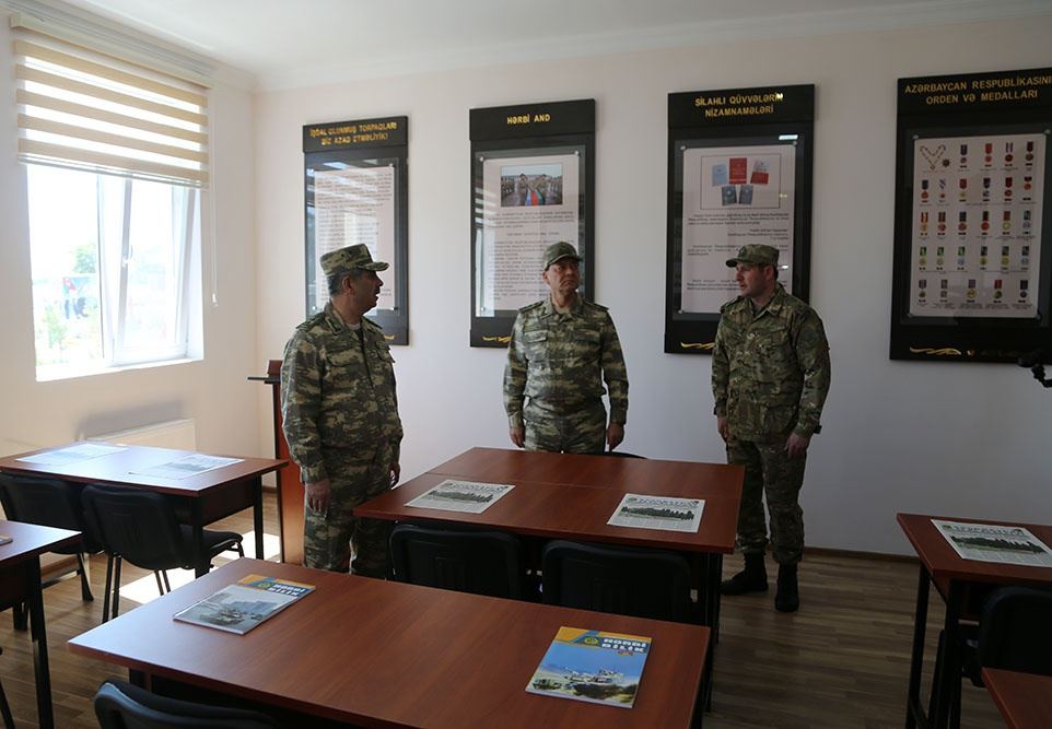 Cəbhəboyu zonada yeni inşa edilmiş hərbi hissələrin açılışı və tikintisi davam etdirilən obyektlərə baxış keçirilib (FOTO/VİDEO) - Gallery Image