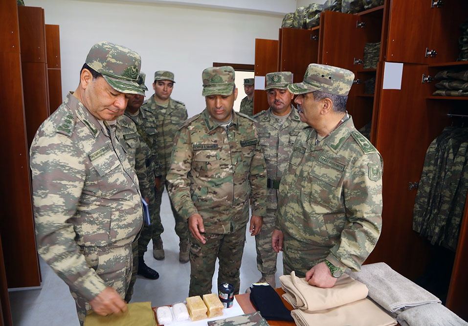 Cəbhəboyu zonada yeni inşa edilmiş hərbi hissələrin açılışı və tikintisi davam etdirilən obyektlərə baxış keçirilib (FOTO/VİDEO) - Gallery Image