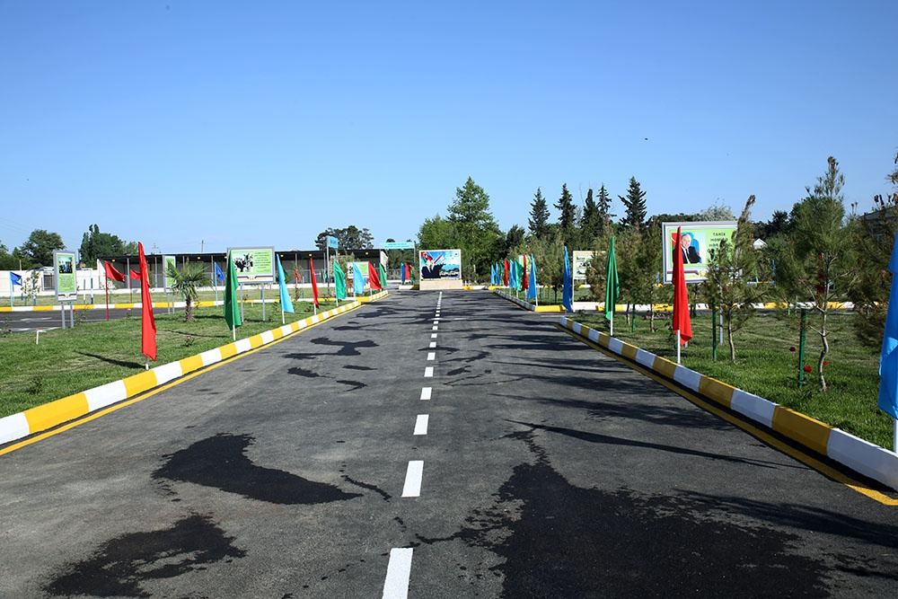 Cəbhəboyu zonada yeni inşa edilmiş hərbi hissələrin açılışı və tikintisi davam etdirilən obyektlərə baxış keçirilib (FOTO/VİDEO) - Gallery Image