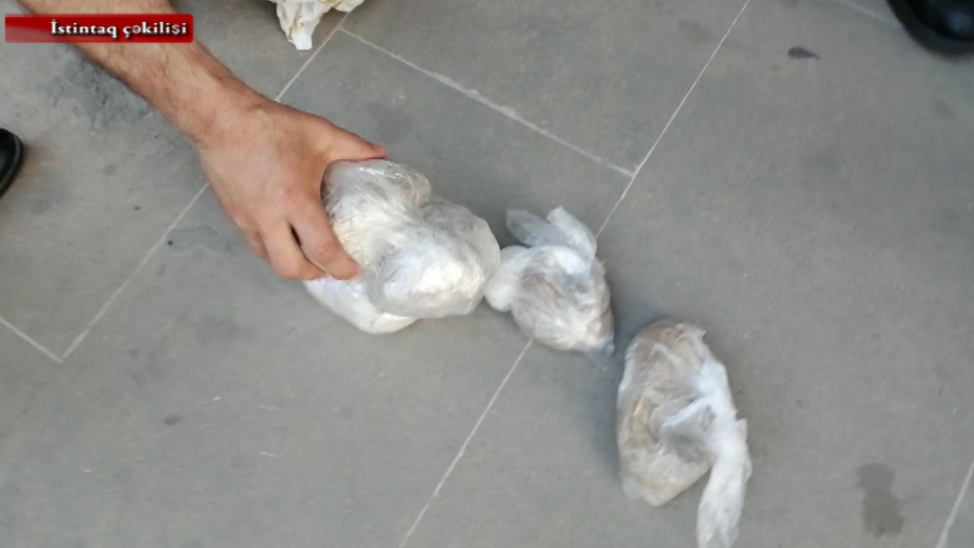 17 kiloqramdan çox narkotik vasitəni onlayn yolla satmaq istəyən qardaşlar saxlanıldı (FOTO/VİDEO) - Gallery Image