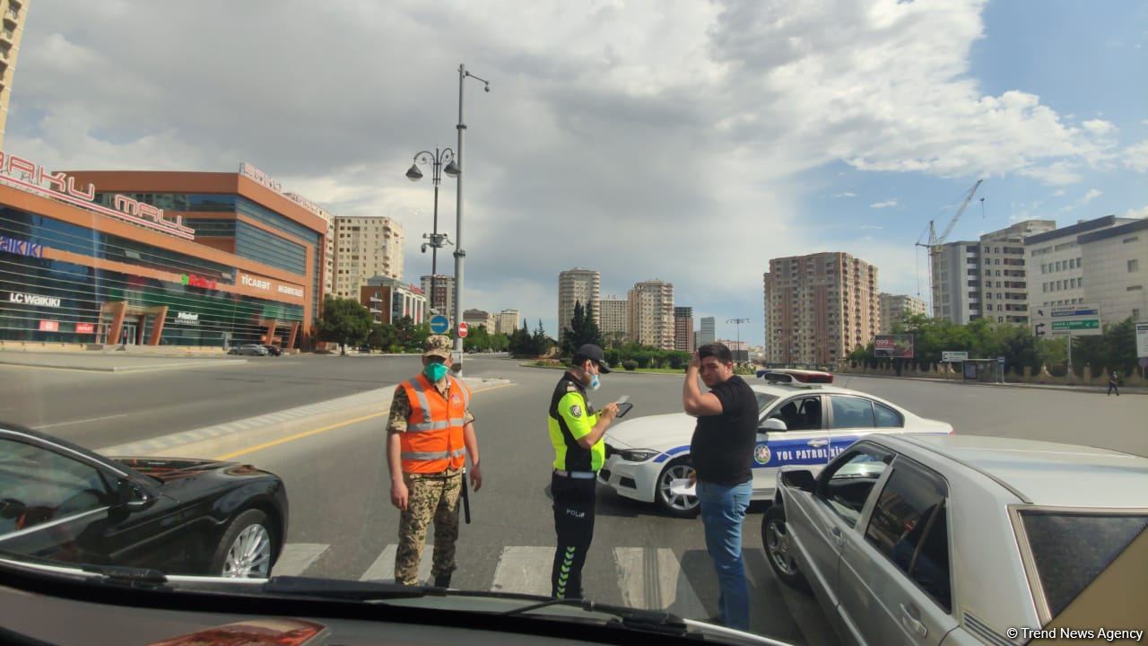 BDYPİ: Yollarda karantin qaydalarını pozan sürücülər saxlanılır (FOTO/VİDEO) - Gallery Image