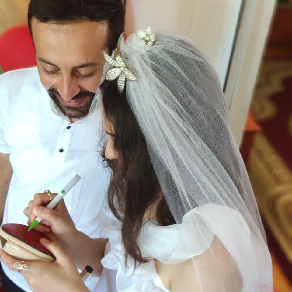 Bakıda bu cütlük karantin vaxtı toy etdi- FOTOLAR