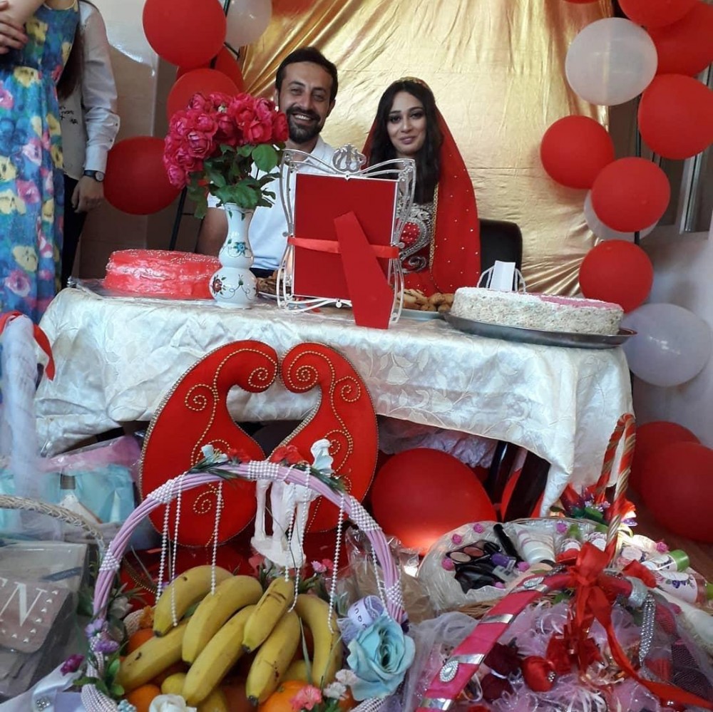 Bakıda bu cütlük karantin vaxtı toy etdi- FOTOLAR