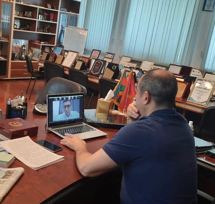 Milli Məclisin Gənclər və idman komitəsi gənclərlə onlayn konfrans keçirib (FOTO) - Gallery Image