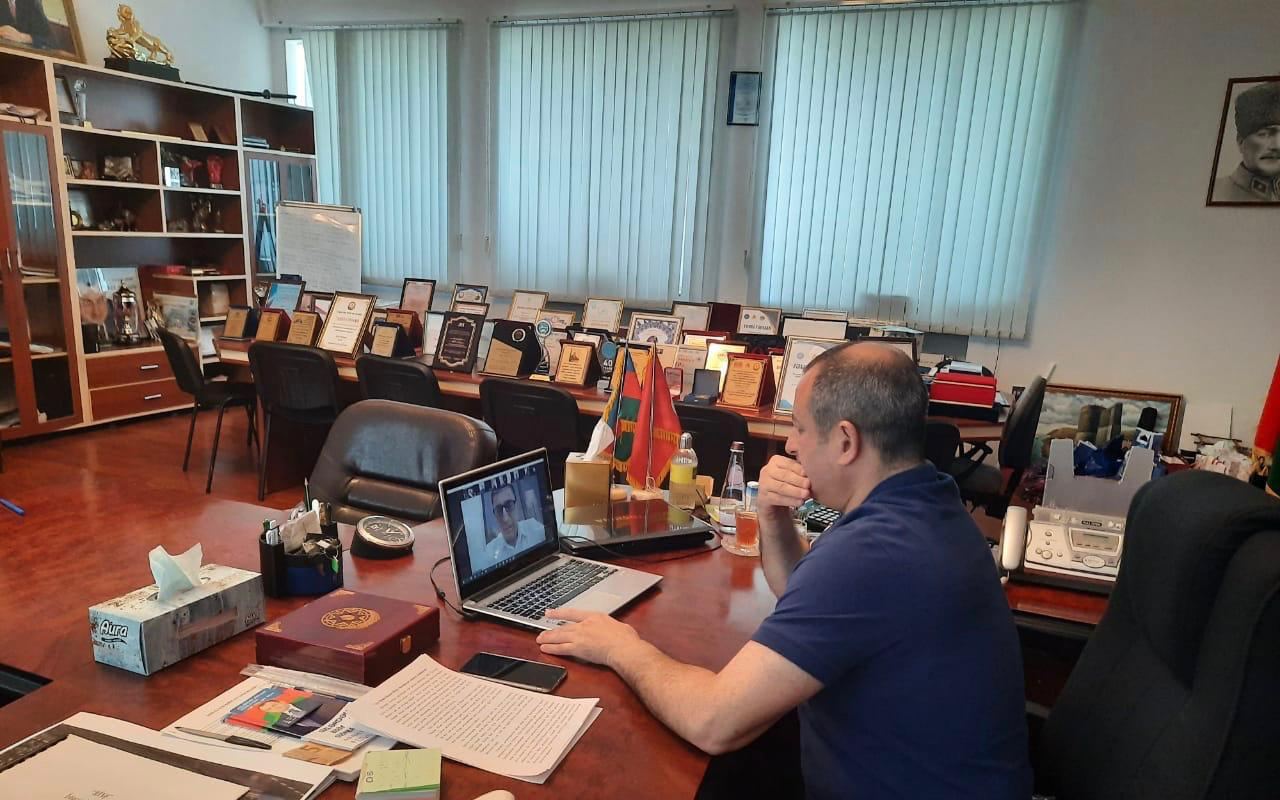 Milli Məclisin Gənclər və idman komitəsi gənclərlə onlayn konfrans keçirib (FOTO) - Gallery Image