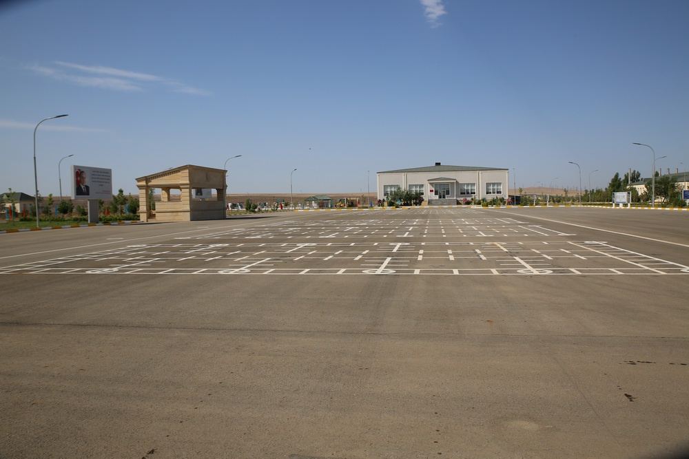 Yeni hərbi şəhərcik kompleksi istifadəyə verilib (FOTO) - Gallery Image