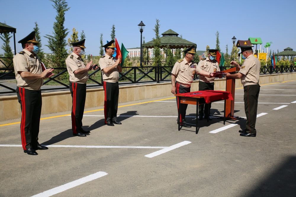 Yeni hərbi şəhərcik kompleksi istifadəyə verilib (FOTO) - Gallery Image